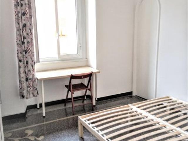 Camera in appartamento condiviso di 4 camere da letto a San Fruttuoso, Genova