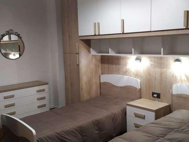 Stanza in affitto in appartamento con 4 camere da letto a Genova