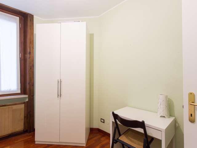 Stanza in affitto in appartamento con 4 camere da letto, Città Studi, Milano
