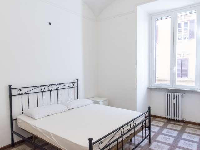 Stanza in affitto in appartamento con 5 camere da letto a Roma