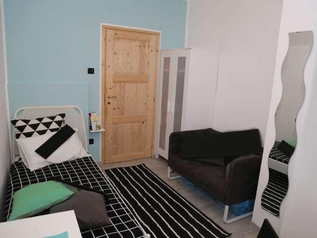 Stanza in affitto in appartamento con 6 camere da letto a Cristo Re, Trento