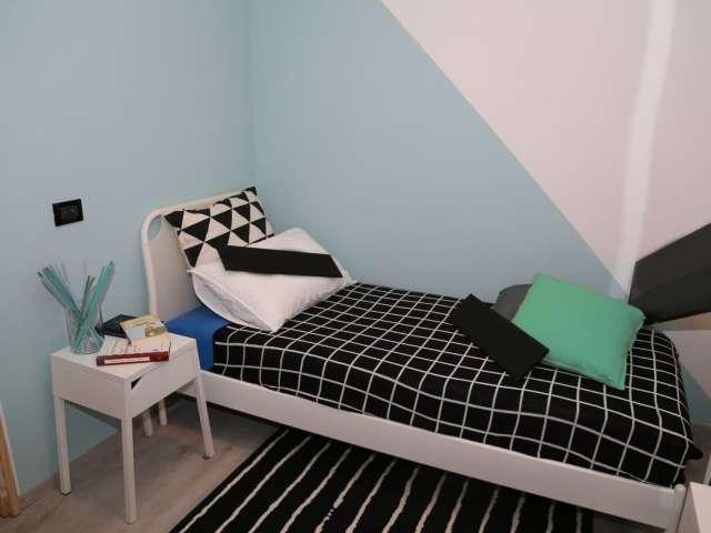 Stanza in affitto in appartamento con 6 camere da letto a Cristo Re, Trento