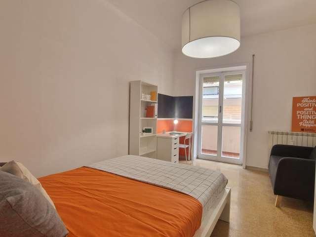 Stanza in affitto in appartamento con 6 camere da letto a Roma