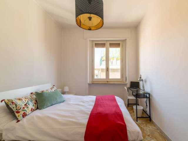 Stanza in affitto in appartamento con 7 camere da letto a Firenze