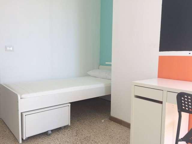 Stanza in affitto in appartamento condiviso a Cagliari