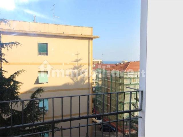 Stanza in affitto in appartamento Catanzaro Lido, Catanzaro