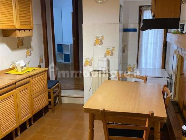 Stanza in affitto in appartamento Centro, Narni