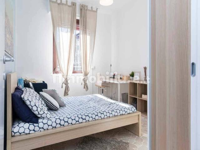 Stanza in affitto in appartamento largo Cavalieri di Malta, Milano