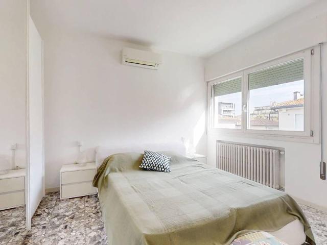 Stanza in affitto in appartamento Mestre, Venezia