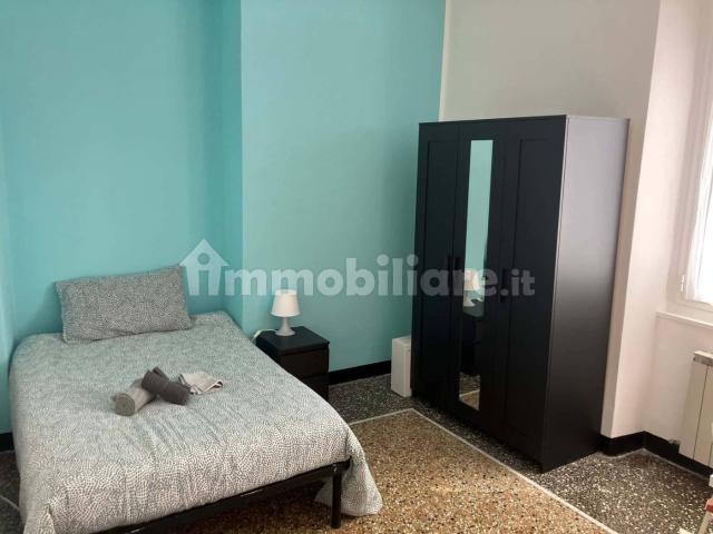 Stanza in affitto in appartamento salita Piano di Rocca, Genova