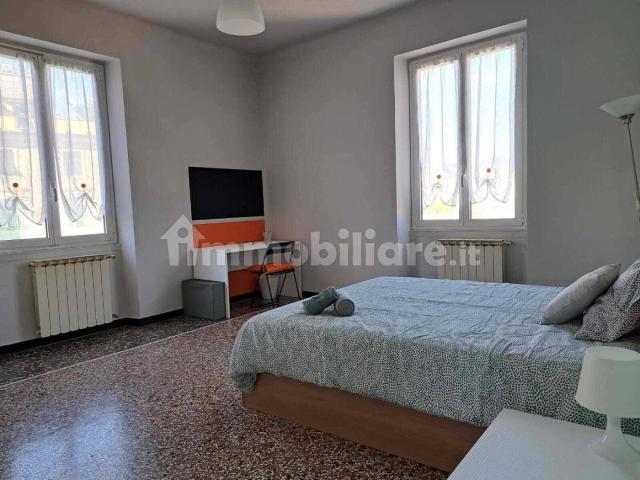 Stanza in affitto in appartamento salita Piano di Rocca, Genova