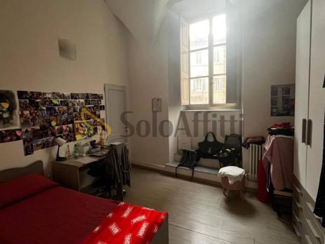 Stanza in affitto in appartamento piazza Postierla, Siena