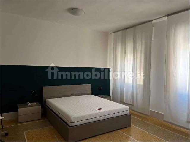 Stanza in affitto in appartamento via Miranese, 110, Venezia