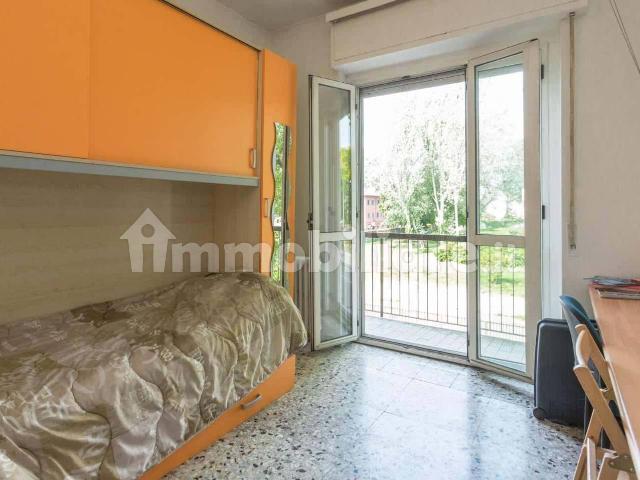 Stanza in affitto in appartamento via Achille Feraboli, Milano