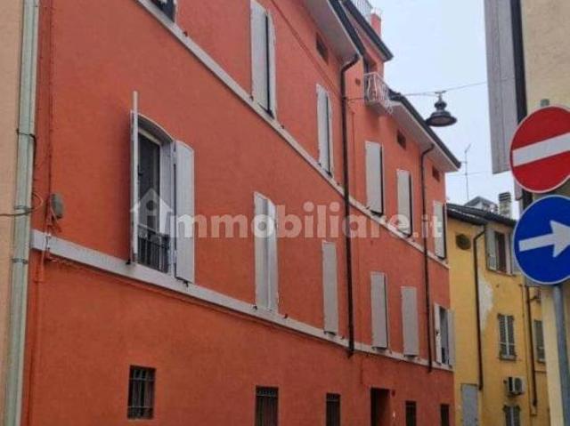 Stanza in affitto in appartamento via Benedetto Cairoli 10, Colorno
