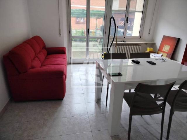 Stanza in affitto in appartamento via Casali 5, Reggio Emilia