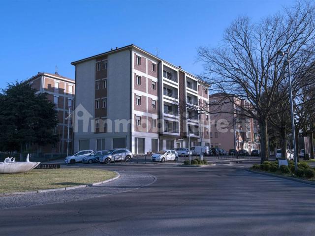 Stanza in affitto in appartamento via Cecati 18, Reggio Emilia