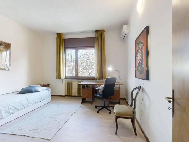 Stanza in affitto in appartamento via CERNAIA 44, Padova