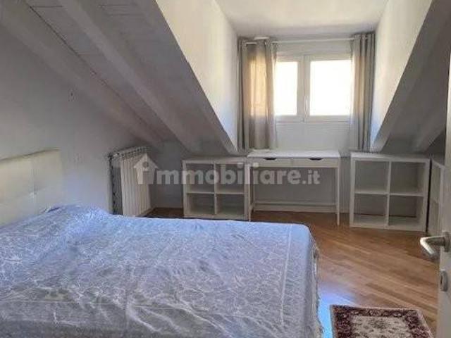 Stanza in affitto in appartamento via Cino da Pistoia, 18, Milano