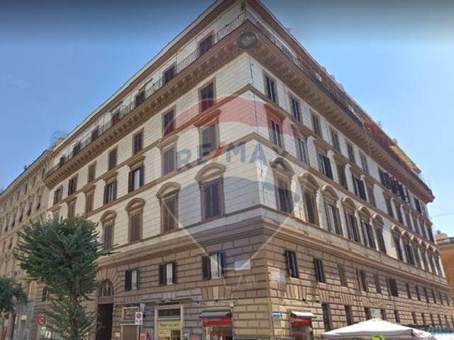 Stanza in affitto in appartamento via Cola Di Rienzo 162, Roma