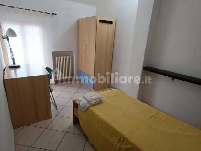 Stanza in affitto in appartamento via Emilia Ponente, Bologna