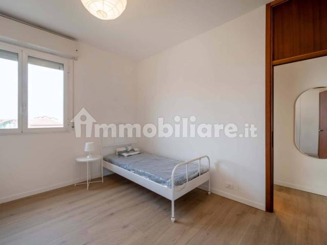 Stanza in affitto in appartamento via Enrico Falck, Milano