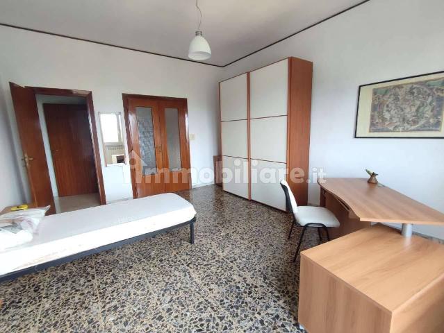 Stanza in affitto in appartamento via Fosse Ardeatine, Frosinone
