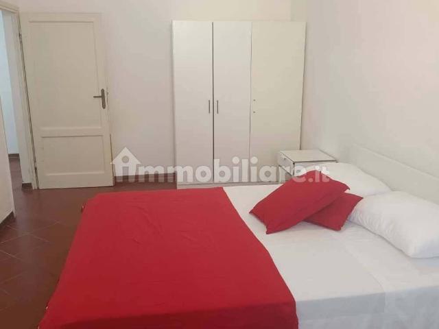 Stanza in affitto in appartamento via Francesco Calzolari, Firenze