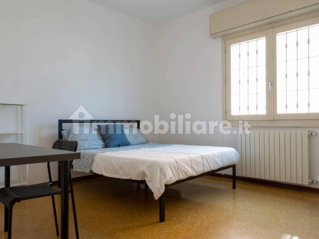 Stanza in affitto in appartamento via Giovanni Berchet 16, Brescia