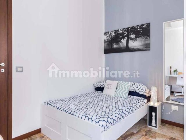 Stanza in affitto in appartamento via Giuseppe Frua, Milano
