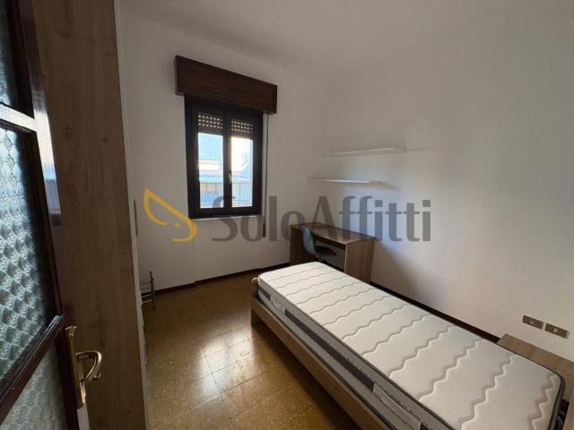 Stanza in affitto in appartamento via Lazzari 11, Novara