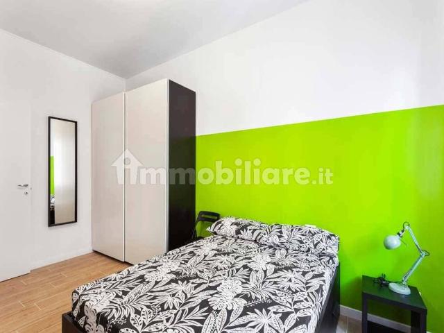 Stanza in affitto in appartamento via Pantigliate, Milano