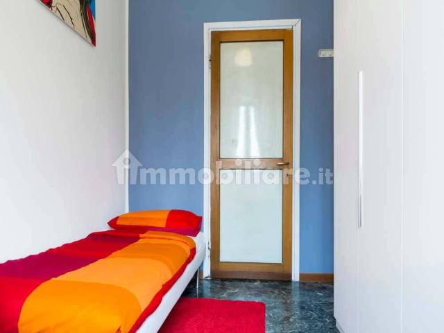 Stanza in affitto in appartamento via Porro Lambertenghi, Milano
