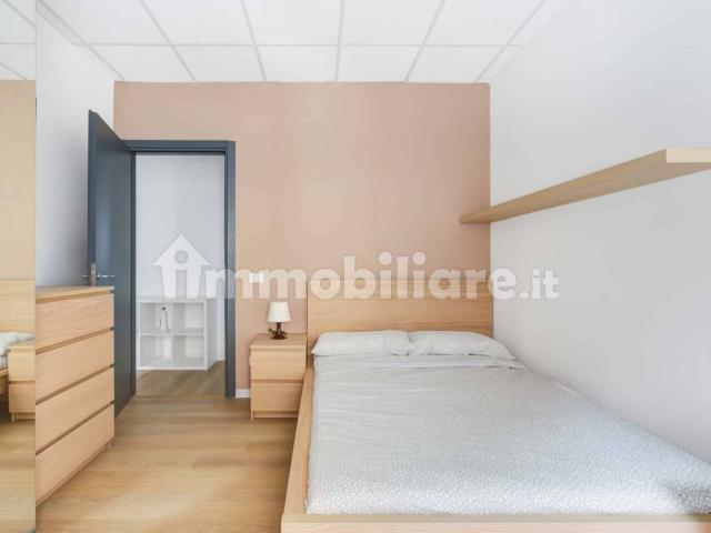 Stanza in affitto in appartamento via Privata Deruta, Milano