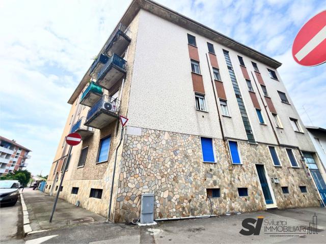 Stanza in affitto in appartamento via San Giuliano 24, Novara