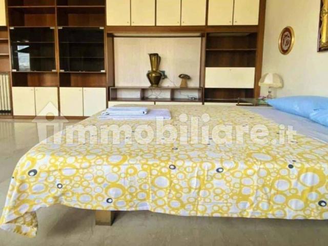 Stanza in affitto in appartamento via Sant'Anatalone, Milano