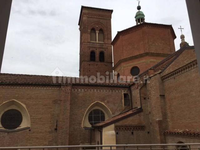 Stanza doppia via Santo Stefano 29, Bologna