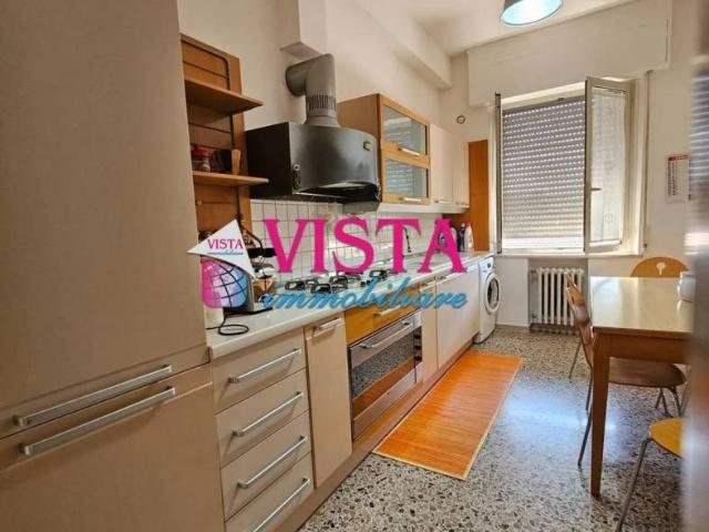 Stanza in affitto in appartamento via Silvio Spaventa, Pescara