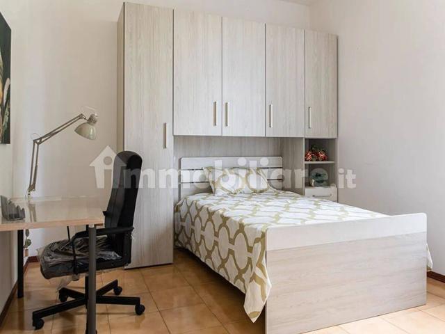 Stanza in affitto in appartamento via Xxi Aprile, 64, Piacenza