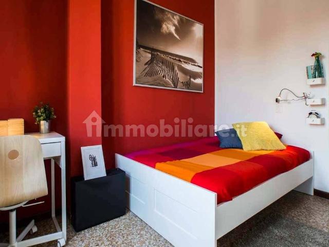 Stanza in affitto in appartamento viale Carlo Espinasse, Milano