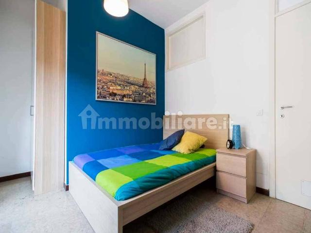 Stanza in affitto in appartamento viale Carlo Espinasse, Milano