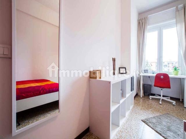 Stanza in affitto in appartamento viale Carlo Espinasse, Milano