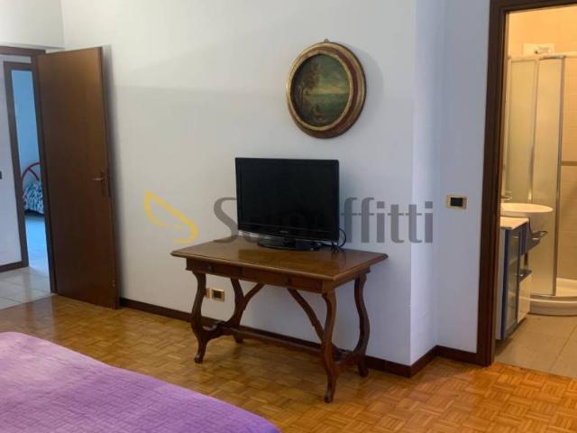 Stanza in affitto in appartamento viale Alessandro Volta 87, Novara