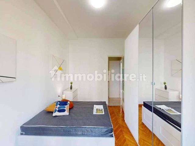 Stanza in affitto in appartamento viale Brianza, Milano