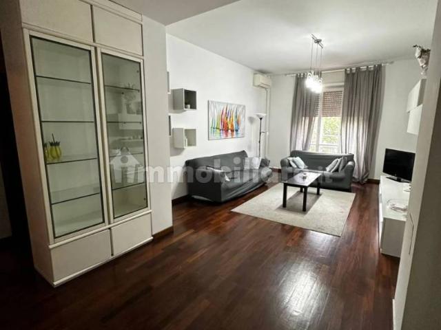 Stanza in affitto in appartamento viale Brianza, Milano