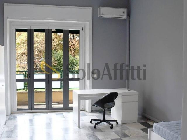 Stanza in affitto in appartamento viale Vittorio Veneto 8, Milano