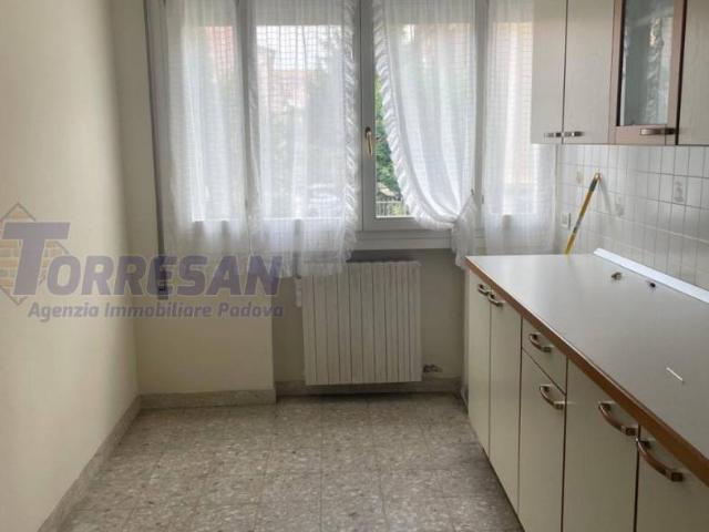 Stanza in affitto in casa indipendente via mezzabati, Padova