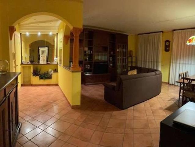 Stanza in affitto in casa indipendente via notari, Modena