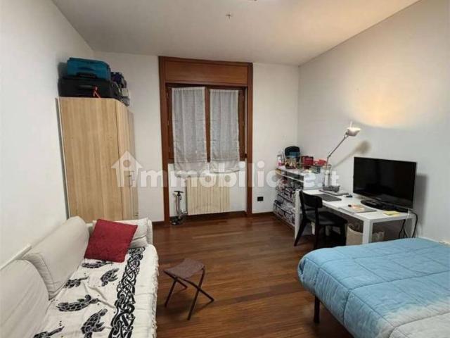 Stanza in affitto in casa indipendente viale Ortles, 3, Milano
