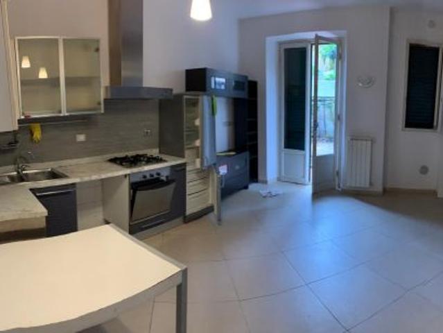 STANZA IN AFFITTO ROOM TO LET